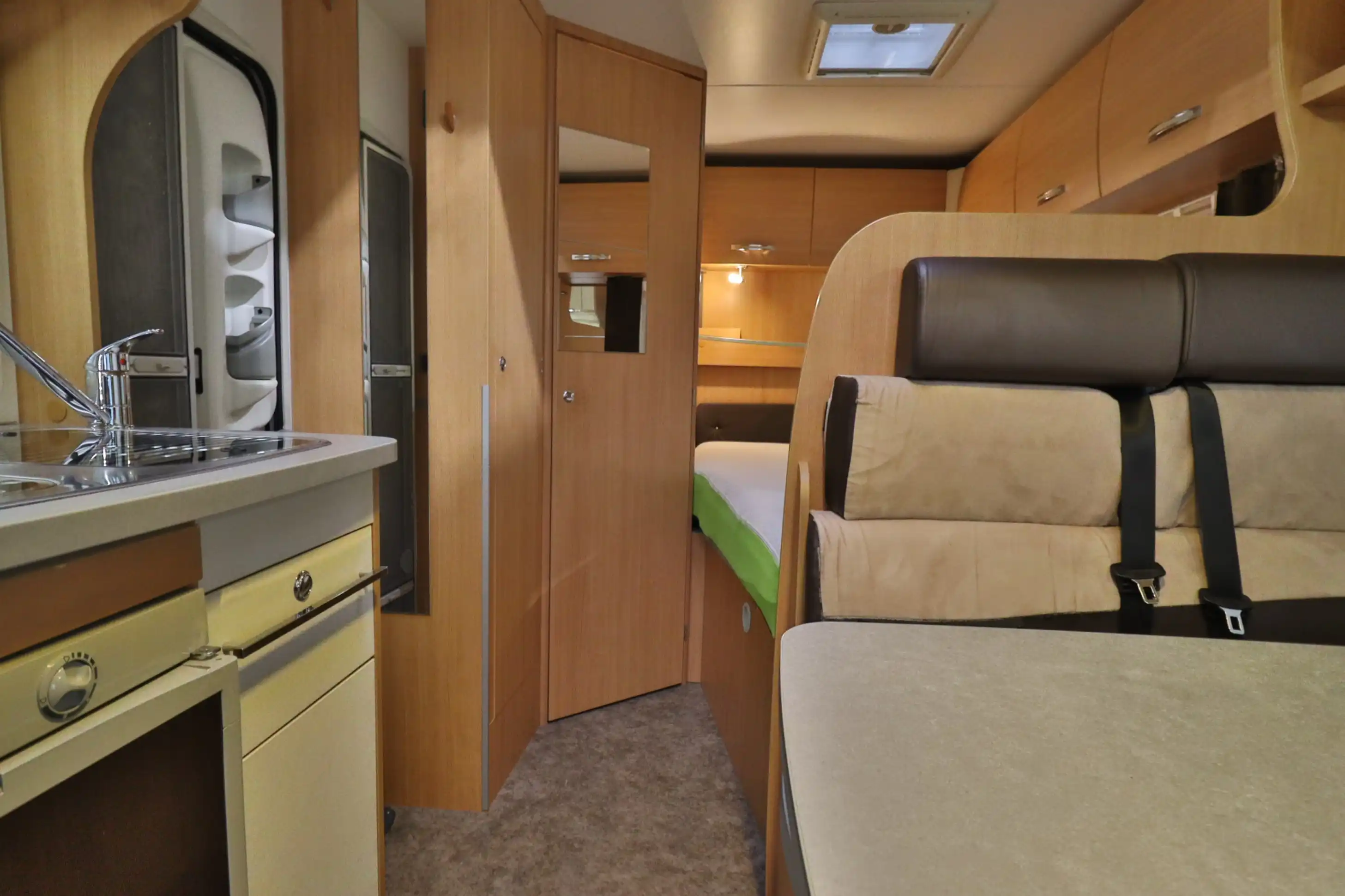 challenger-genesis-32-beim-wohnmobilpark-in-bad-honnef-kaufen